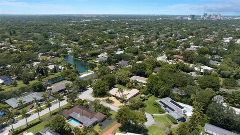 View/Area - 7175 SW 117th Ter, Pinecrest, FL 33156 photo 4 of 6