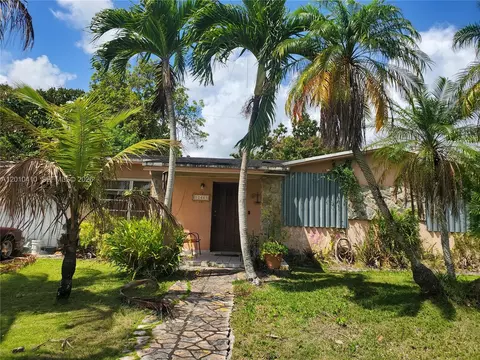 12445 SW 185th Ter, Miami, FL 33177