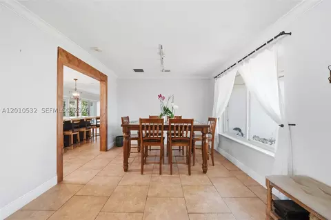 Dining - 9331 SW 104th Ct, Miami, FL 33176 photo 1 of 2