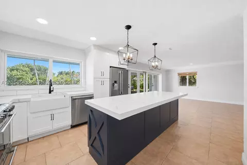 Kitchen - 9331 SW 104th Ct, Miami, FL 33176 photo 1 of 12