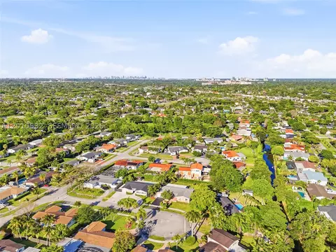 View/Area - 9331 SW 104th Ct, Miami, FL 33176 photo 8 of 12