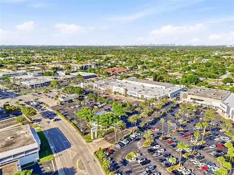 View/Area - 9331 SW 104th Ct, Miami, FL 33176 photo 7 of 12