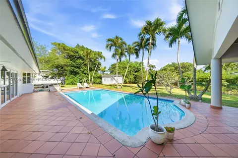Exterior - 9331 SW 104th Ct, Miami, FL 33176 photo 11 of 17
