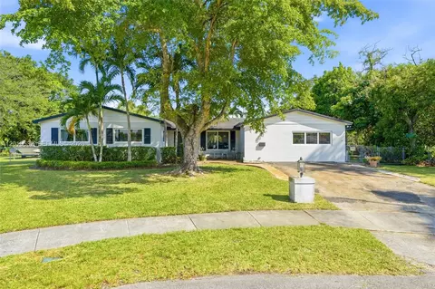 9331 SW 104th Ct, Miami, FL 33176
