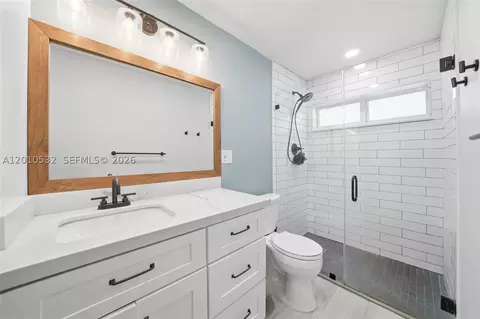 Bath - 9331 SW 104th Ct, Miami, FL 33176 photo 2 of 4