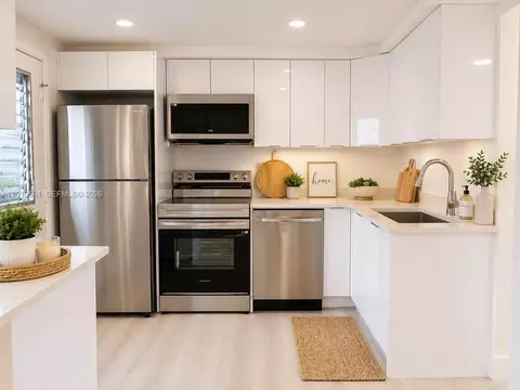 2999 Point East Dr #C101, Aventura, FL 33160