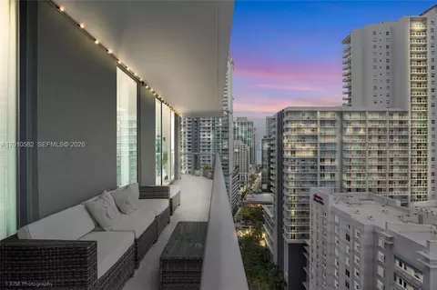 79 SW 12th St #2306-S, Miami, FL 33130