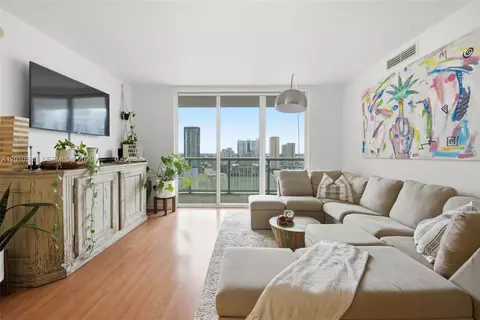 50 Biscayne Blvd #2911, Miami, FL 33132