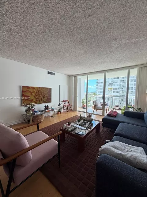18061 Biscayne Blvd #601, Aventura, FL 33160
