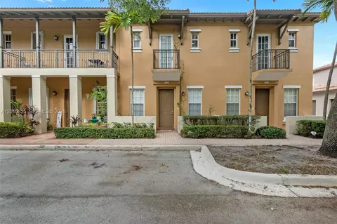 483 SW 147th Ter #2-48, Pembroke Pines, FL 33027
