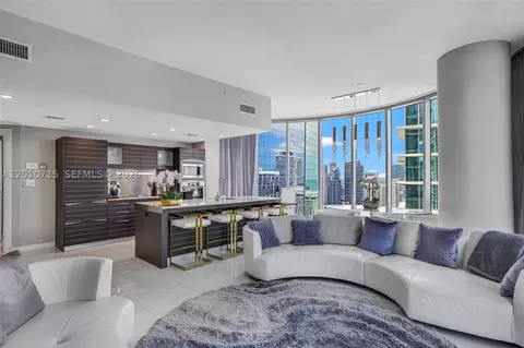 200 Biscayne Boulevard Way #4401, Miami, FL 33131