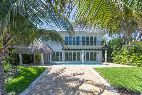 425 N Shore Dr, Miami Beach, FL 33141