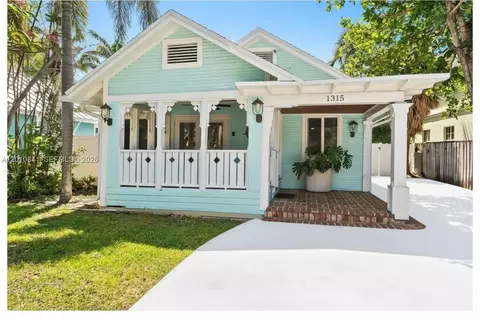 1315 NE 5th Ter, Fort Lauderdale, FL 33304