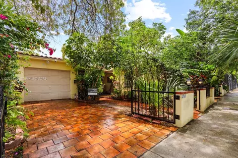 1712 SW 13th St, Miami, FL 33145