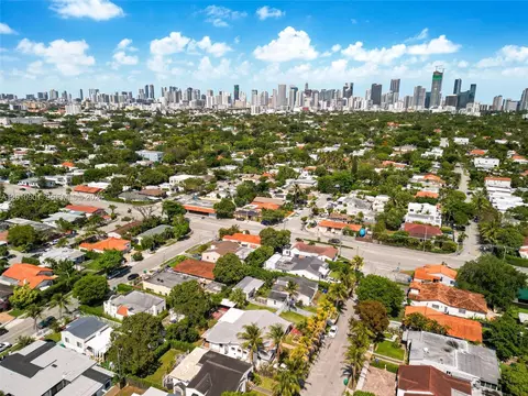 View/Area - 1735 SW 15th St, Miami, FL 33145 photo 5 of 5