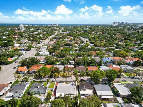 View/Area - 1735 SW 15th St, Miami, FL 33145 photo 2 of 5