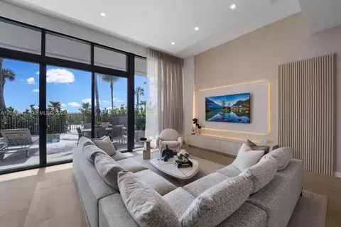 900 N Ocean Blvd #106, Pompano Beach, FL 33062