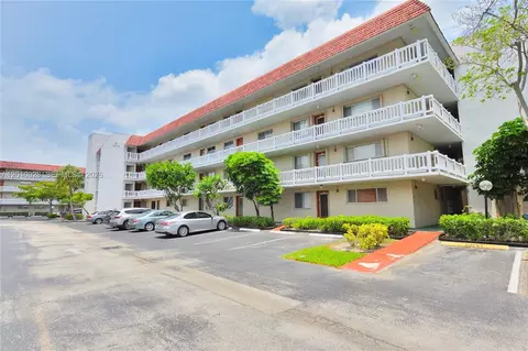 3571 Inverrary Dr #202, Lauderhill, FL 33319
