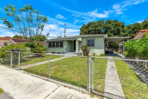 Exterior - 167 W 34th St, Hialeah, FL 33012 photo 9 of 9