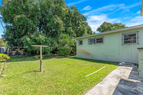 Exterior - 167 W 34th St, Hialeah, FL 33012 photo 3 of 9