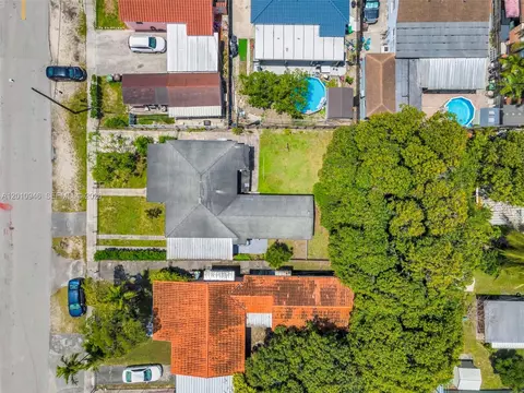 View/Area - 167 W 34th St, Hialeah, FL 33012 photo 4 of 5