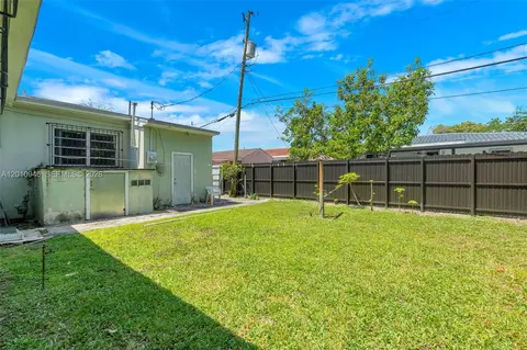 Exterior - 167 W 34th St, Hialeah, FL 33012 photo 2 of 9