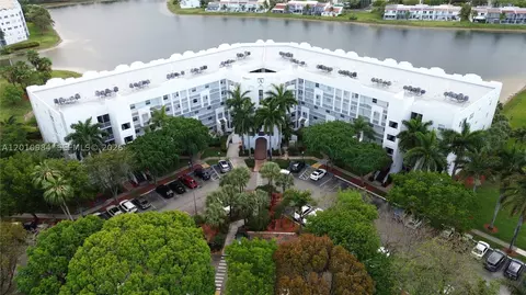 10730 NW 66th St #313, Doral, FL 33178