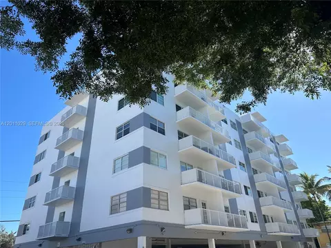 1130 11th St #4E, Miami Beach, FL 33139