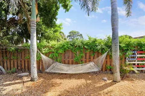 Exterior - 19049 SE Robert Dr, Jupiter, FL 33469 photo 5 of 6