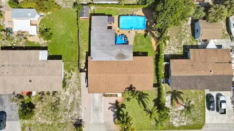 View/Area - 19049 SE Robert Dr, Jupiter, FL 33469 photo 3 of 13