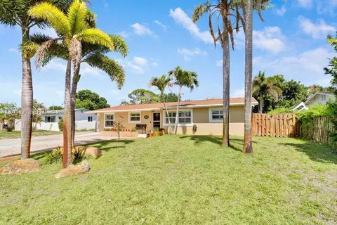 19049 SE Robert Dr, Jupiter, FL 33469