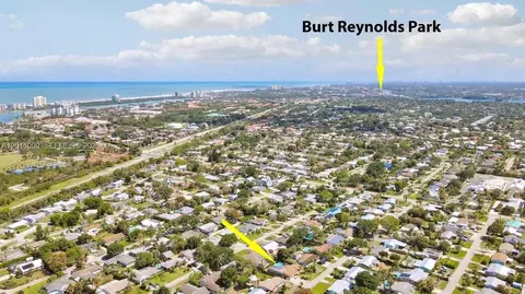 View/Area - 19049 SE Robert Dr, Jupiter, FL 33469 photo 7 of 13