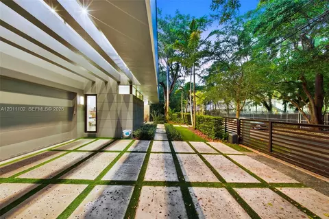 Exterior - 3232 Emathla St, Miami, FL 33133 photo 4 of 8