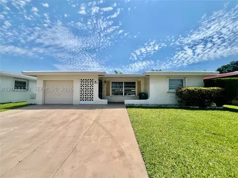 4402 NW 43rd Ter, Tamarac, FL 33319