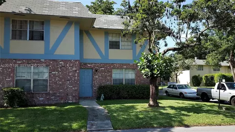 7505 Kimberly Blvd #122, North Lauderdale, FL 33068