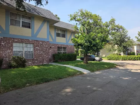 7505 Kimberly Blvd #122, North Lauderdale, FL 33068