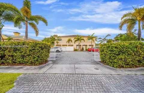 615 NW 10th Ter #1, Fort Lauderdale, FL 33311