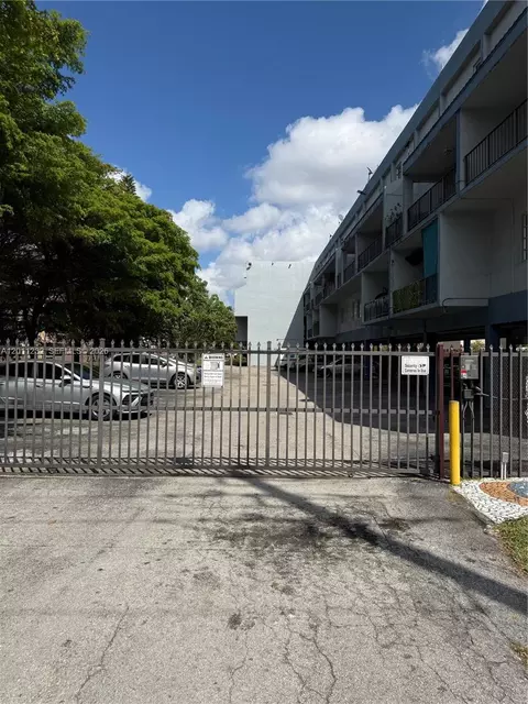 399 NW 72nd Ave #209, Miami, FL 33126