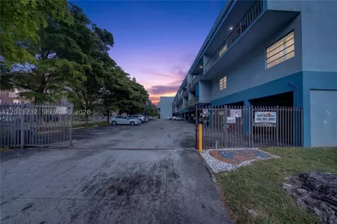 399 NW 72nd Ave #209, Miami, FL 33126