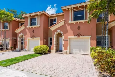15213 SW 30th Ter, Miami, FL 33185