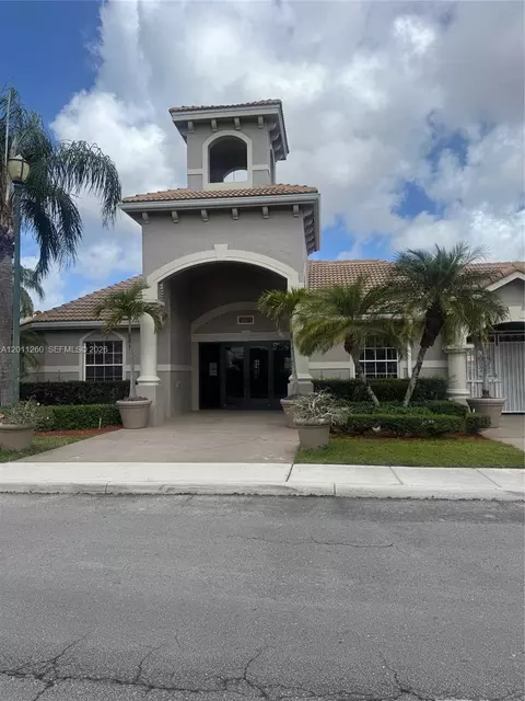 5065 Wiles Rd #103, Coconut Creek, FL 33073