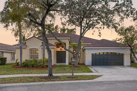 727 Lake Blvd, Weston, FL 33326
