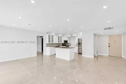 300 Diplomat Pkwy #204, Hallandale Beach, FL 33009