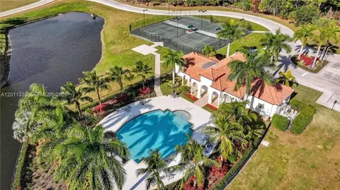 265 SE Via Sangro, Port Saint Lucie, FL 34952