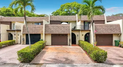 10375 Rue Vendome #4C, Pembroke Pines, FL 33026