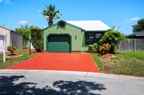 2411 SW 85th Ter, Miramar, FL 33025