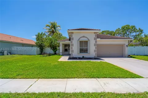 16332 SW 10th St, Pembroke Pines, FL 33027