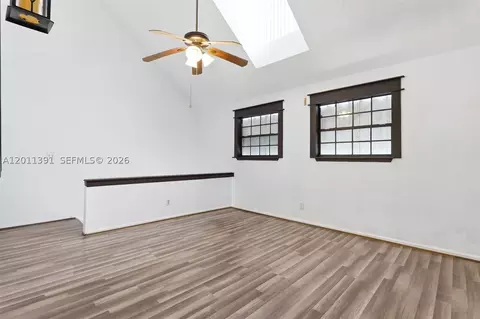Living - 207 SE 6th Ave, Okeechobee, FL 34974 photo 2 of 3