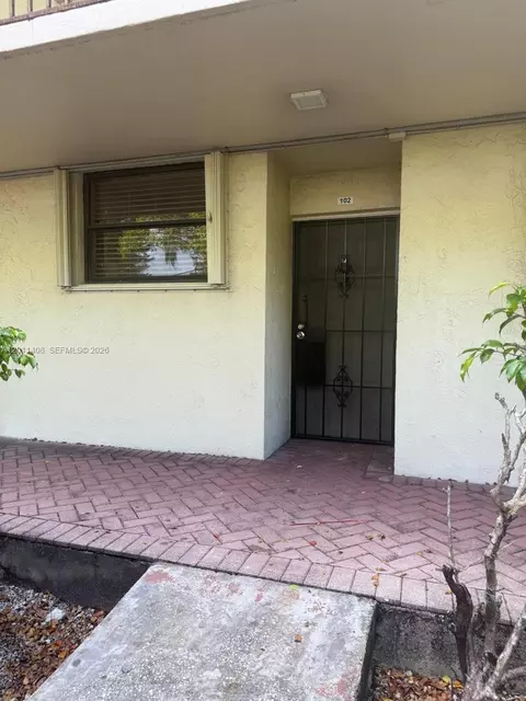 109 Lake Emerald Dr #102, Oakland Park, FL 33309