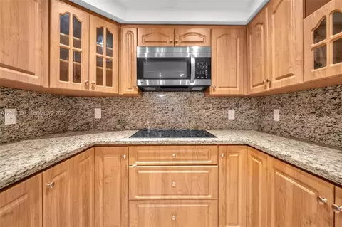 1200 Saint Charles Pl #415, Pembroke Pines, FL 33026